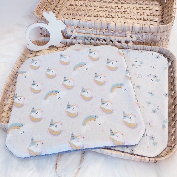 2 serviettes avec rond de serviette lapin offert - prénom offert - licorne arc en ciel étoile